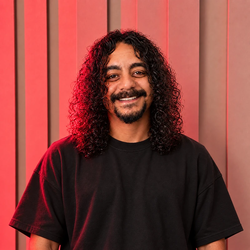 Portrait d'Asser Zaytoun, web designer, développeur et spécialiste IA chez DraftC