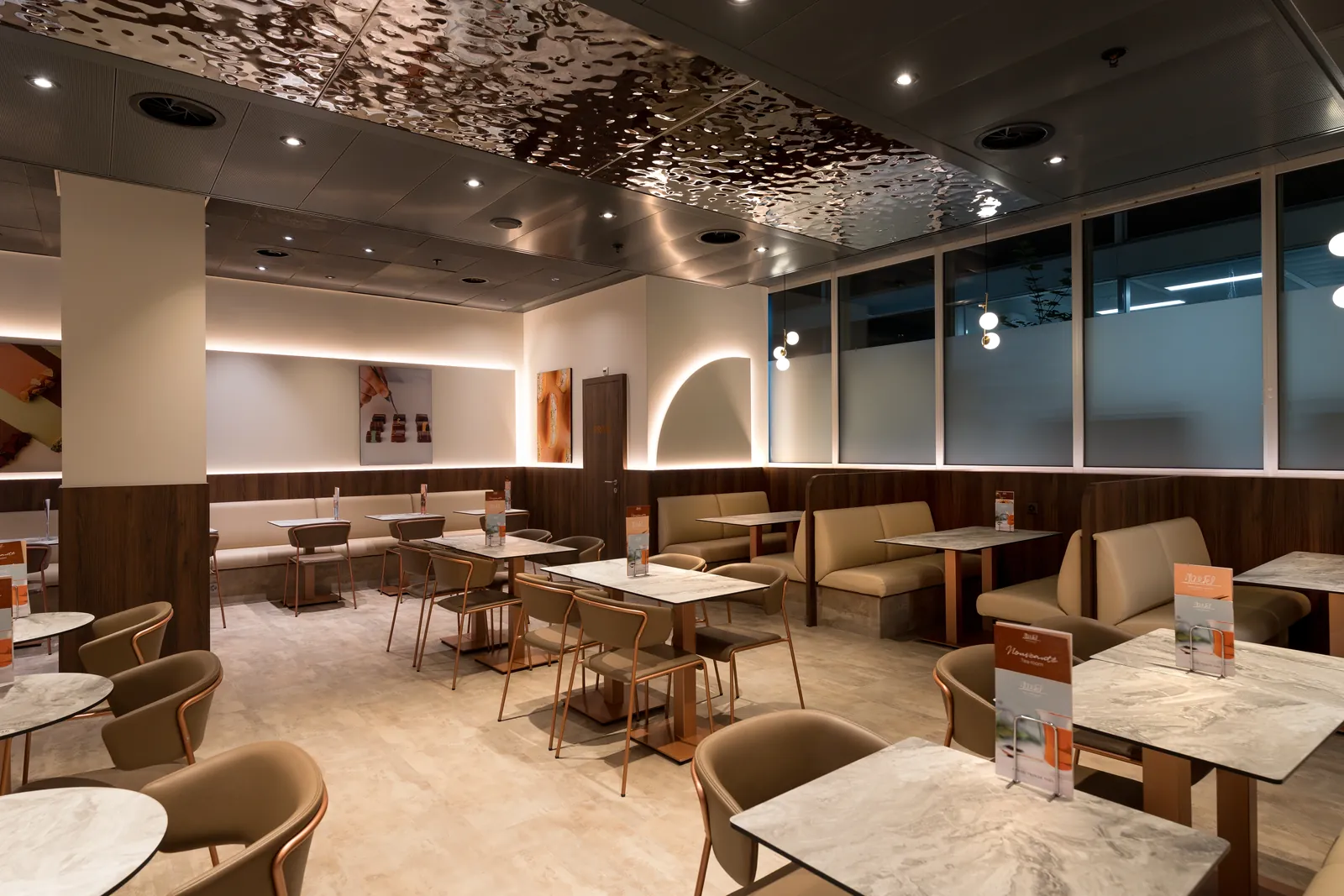 Martel, restaurant à l'Aéroport de Genève par DraftC, vue 13