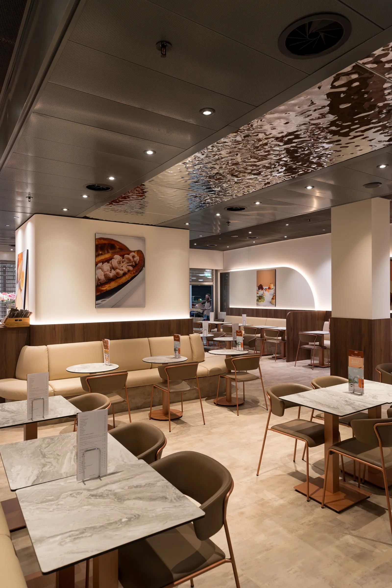 Martel, restaurant à l'Aéroport de Genève par DraftC, vue 18