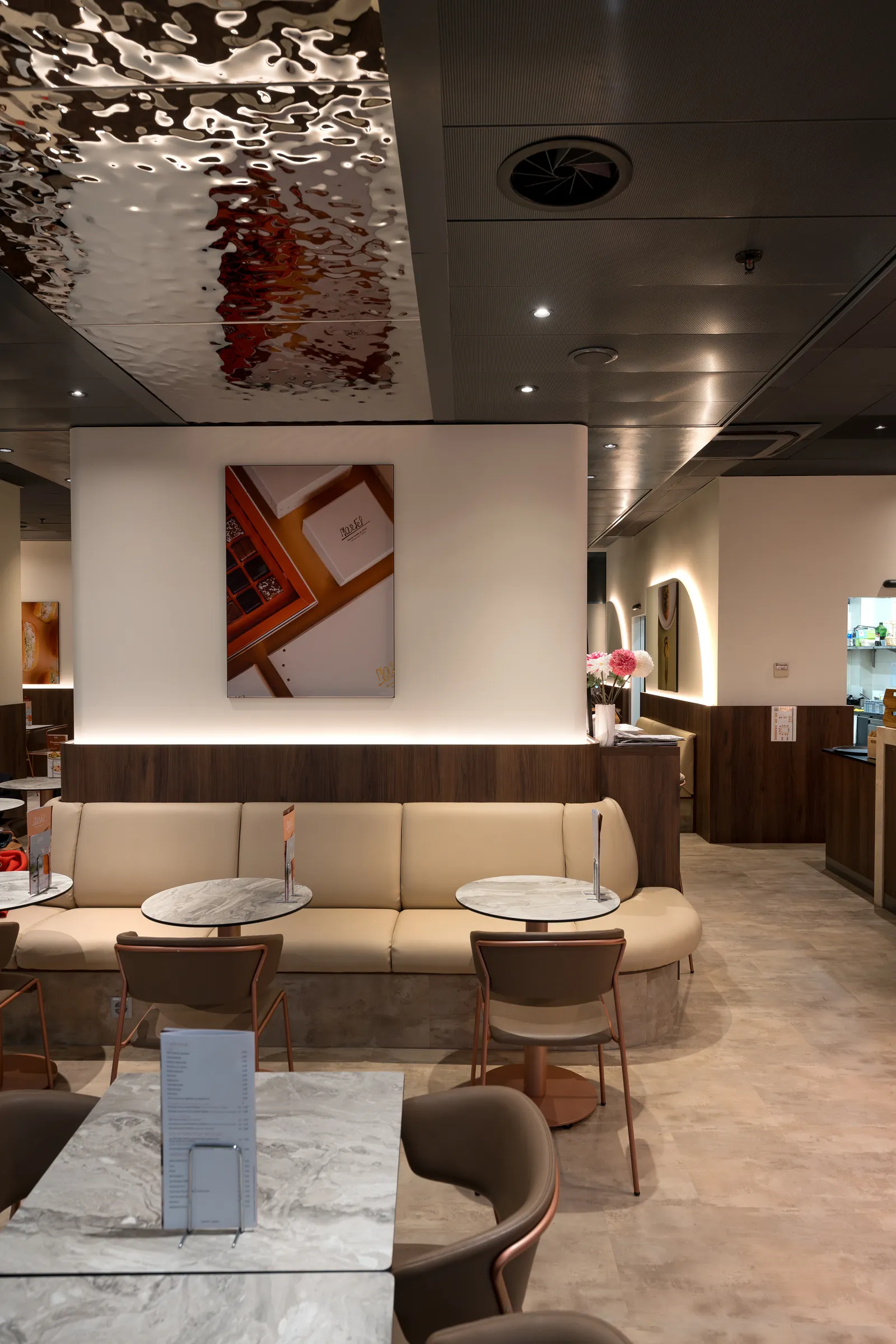 Martel, restaurant à l'Aéroport de Genève par DraftC, vue 20