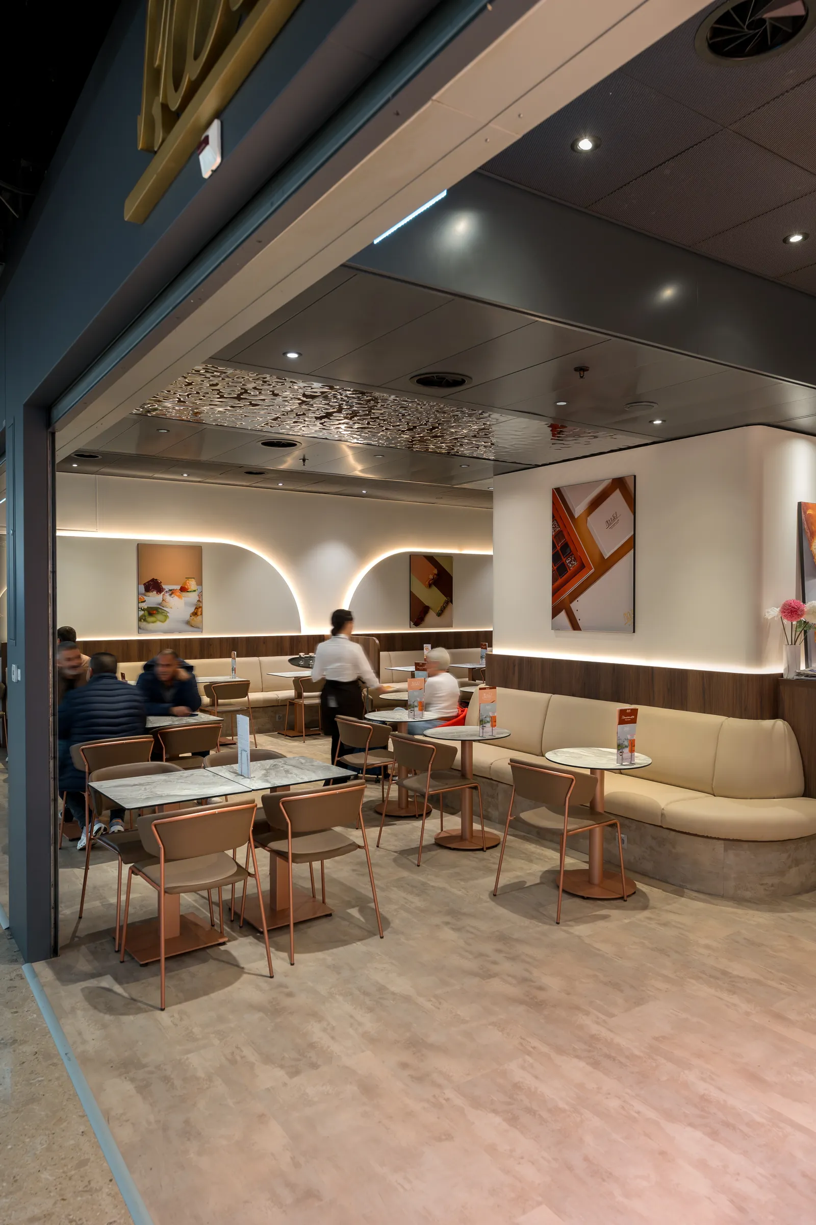 Martel, restaurant à l'Aéroport de Genève par DraftC, vue 25